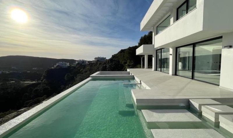 Discover Newly Built Villa in Monte Mayor